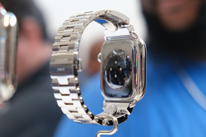Apple Watch Series 10 tại lễ ra mắt sáng 10/9/2024 tại Mỹ. Ảnh: Tuấn Hưng