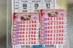 Tin tức trong ngày - Mua vé số thường xuyên, 1 công nhân trúng 14 tờ giải độc đắc