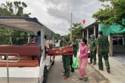 Tin tức trong ngày - CLIP: Hình ảnh quân và dân đặc khu Cồn Cỏ xuống hầm tránh bão số 5