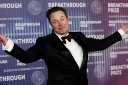 Cuộc chơi lương thưởng của Elon Musk