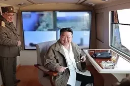 Chủ tịch Triều Tiên giám sát vụ phóng thử tên lửa mới giữa lúc Mỹ - Hàn tập trận