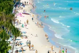 Du lịch - Khách đi xem A80 tại Hà Nội dịp 2/9, du lịch Phú Quốc và Huế ra sao?