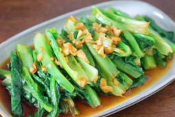 Thị trường - Tiêu dùng - 2 loại rau ít "ngậm" thuốc trừ sâu, cái số 1 đầy ở chợ nhiều người không biết mà mua