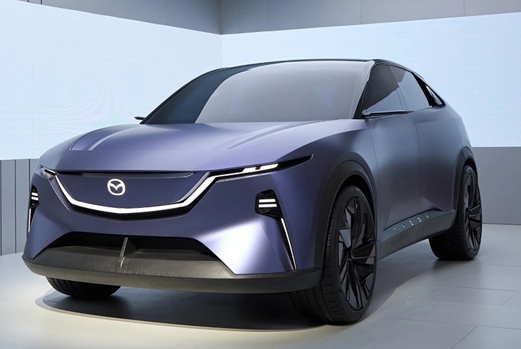 Mazda Arata concept đã được Mazda giới thiệu trước đó.