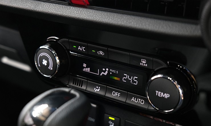 Toyota Vios Hybrid ra mắt, giá từ 590 triệu đồng - 7
