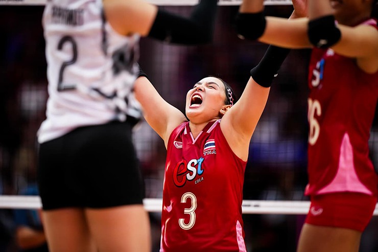 Chuyền hai Pornpun cũng ghi được 4 điểm