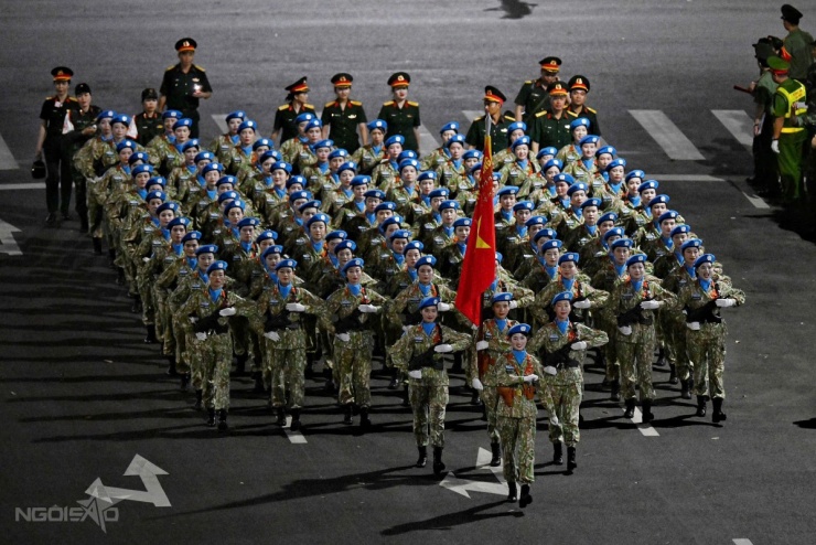 Khối nữ Sĩ quan Gìn giữ hòa bình - đại diện lực lượng mũ nồi xanh với chặng đường hơn một thập kỷ đưa trên 1.000 chiến sĩ đi làm nhiệm vụ tại Liên Hợp Quốc. Ảnh: Giang Huy