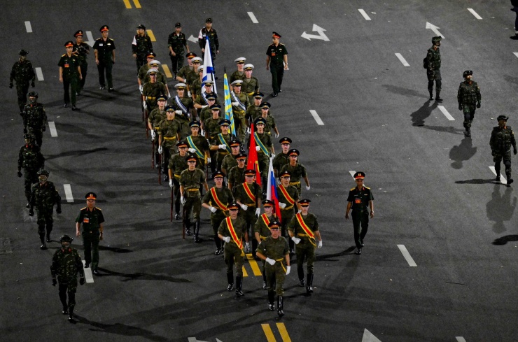 Đoàn diễu binh đi trên đường phố Thủ đô - 5