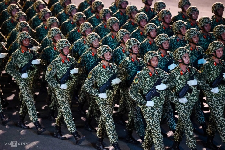 Đoàn diễu binh đi trên đường phố Thủ đô - 12