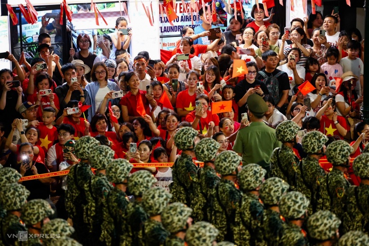 Đoàn diễu binh đi trên đường phố Thủ đô - 13