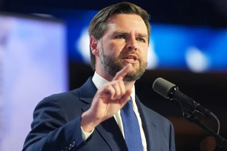 Phó Tổng thống Mỹ JD Vance nói rằng Nga đã đưa ra “những nhượng bộ đáng kể” hướng tới một thỏa thuận hòa bình cho cuộc chiến ở Ukraine. Ảnh: Alex Tabet / NBC News