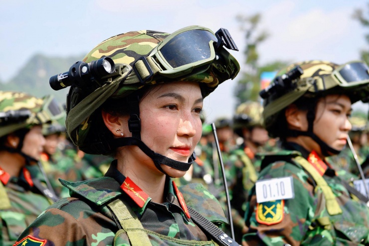 Thu Thủy hăng say tập luyện cường độ tập luyện cao, chuẩn bị cho ngày Đại lễ