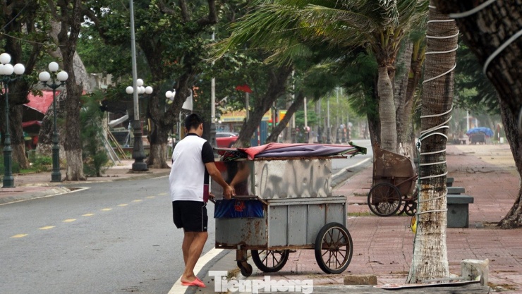 Sóng biển Đồ Sơn cao 3-4m do ảnh hưởng bão số 5 - 14