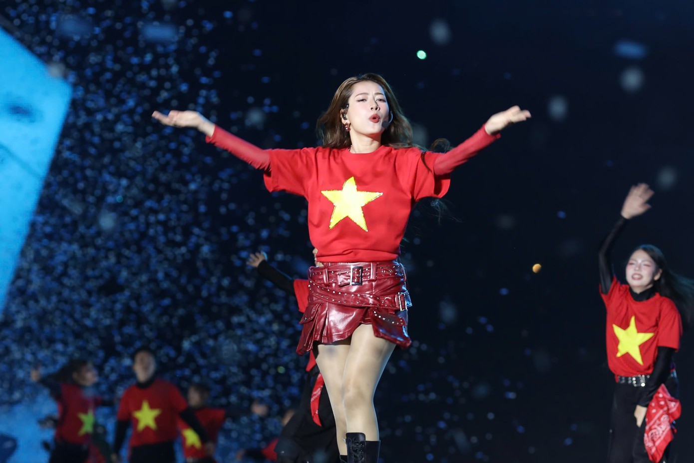 20.000 khán giả khóc suốt 5 tiếng Sao nhập ngũ Concert 2025 - 8