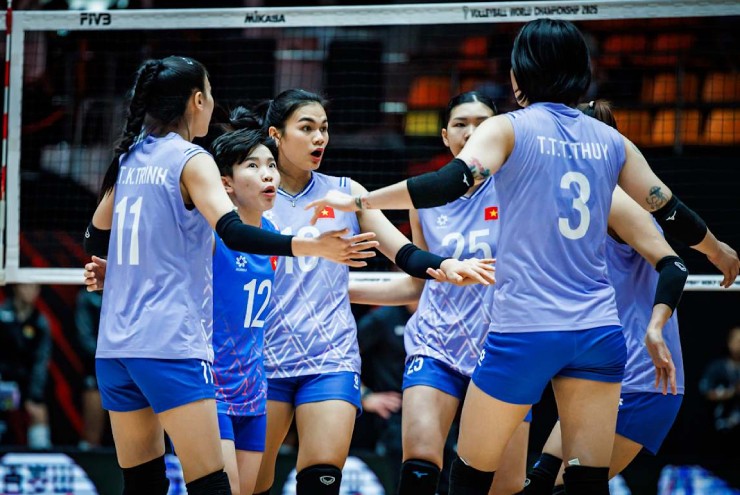 ĐT nữ Việt Nam chơi rất cố gắng khi gặp ĐT Đức