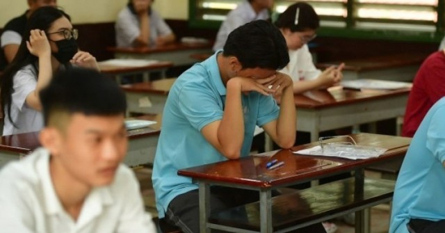 Nhiều thí sinh hốt hoảng vì từ đỗ thành trượt