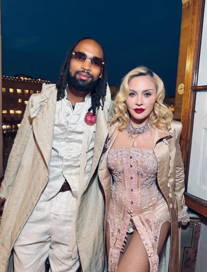 Madonna và Akeem Morris trong kỳ nghỉ ở Italy vào tháng này. Ảnh: Instagram Madonna