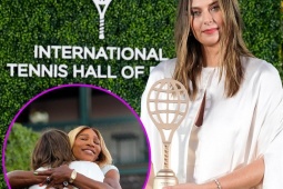 Khoảnh khắc hiếm có: Serena và Sharapova "chị chị em em" ôm nhau vỡ òa
