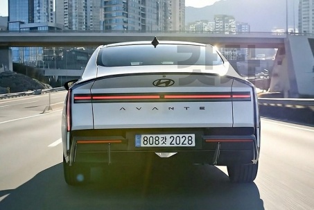Hyundai Elantra đời mới lộ thiết kế hầm hố, đậm chất tương lai
