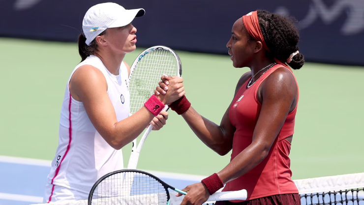 Swiatek rơi số 2 thế giới vào tay Gauff