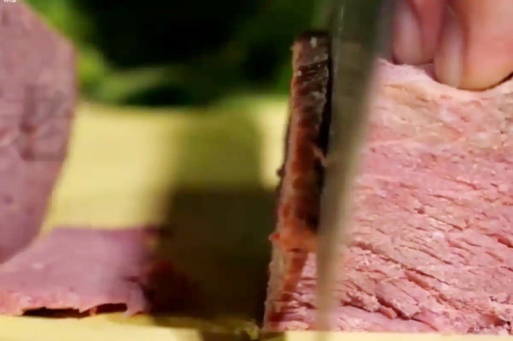 Bỏ nghề "hái ra tiền” về quê nuôi loài quen thuộc, giờ kiếm tiền tỷ từ thịt lẫn xương 5 Bỏ nghề “hái ra tiền” về quê nuôi loài quen thuộc, giờ kiếm tiền tỷ từ thịt lẫn xương - 4