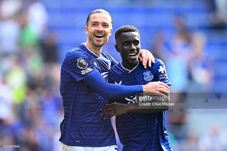 Jack Grealish tiếp tục hồi sinh với 2 kiến tạo thành bàn giúp Everton hạ gục Brighton 2-0