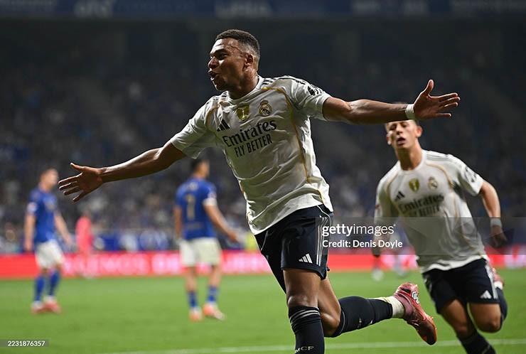 Mbappe tỏa sáng rực rỡ