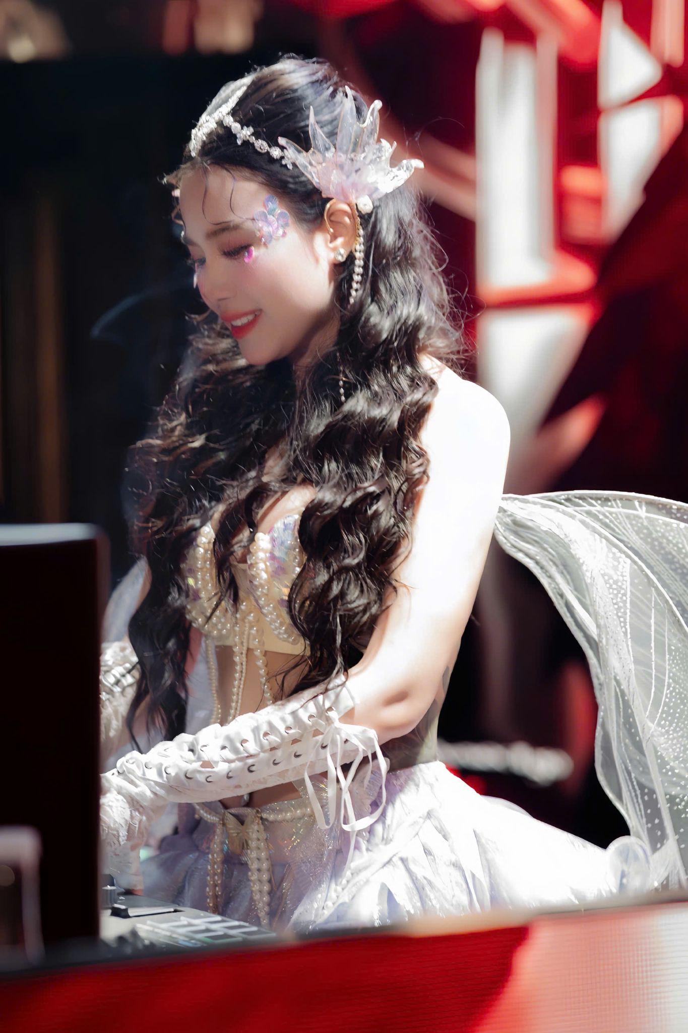 Sự thật về “hồ ly của Việt Nam” Linh Miu: Ngoài đời khác hẳn trên phim - 4