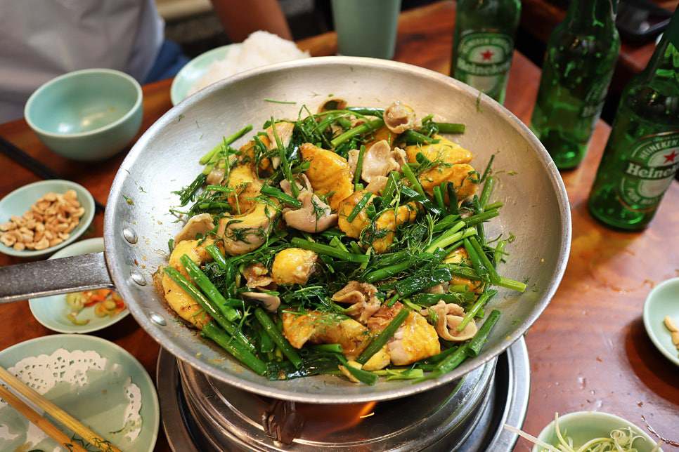 Khách Hàn mong trở lại Hà Nội vì trót "phải lòng" món đặc sản nổi tiếng - 1