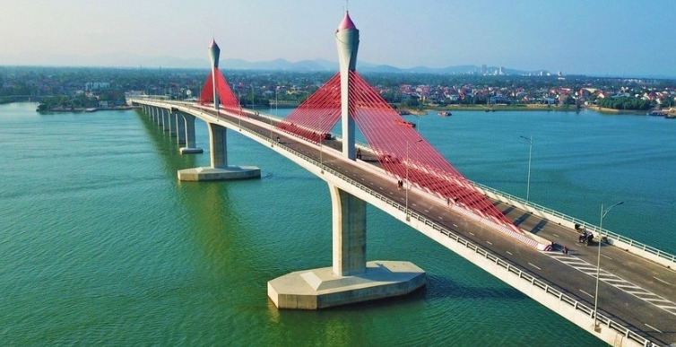 Cập nhật bão số 5 (Kajiki): Bão cách đất liền 65km, gió rít dữ dội - 21