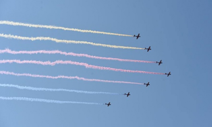 Hàng loạt máy bay quân sự mới xuất hiện trong lễ duyệt binh Trung Quốc - 1