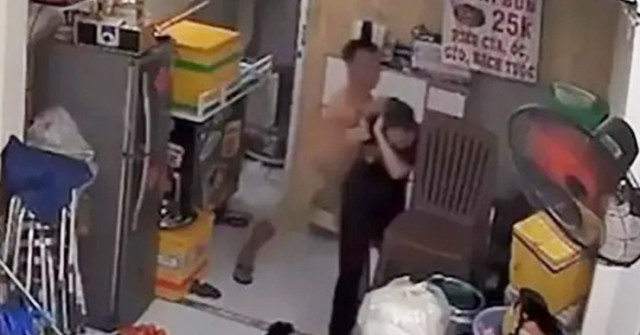 Cô gái thuê mặt bằng bị chủ nhà hành hung giữa ...