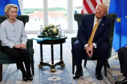 Kinh doanh - Ông Trump dọa áp thuế nặng và hạn chế xuất khẩu chip với các nước áp thuế số