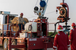 Công ty dịch vụ dầu khí Mỹ âm thầm mở rộng kinh doanh tại Nga