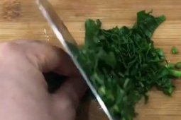 Ẩm thực - Ăn 1 nắm rau này quý như "nhân sâm người nghèo", ở quê mọc đầy bờ rào