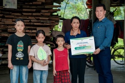 Sunshine Group trao tặng hai mái ấm mới và học bổng cho các 