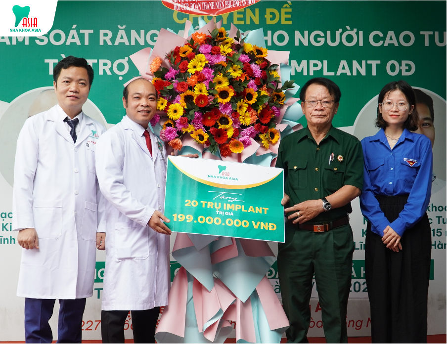 Nha khoa Asia kết hợp hội Cựu Chiến Binh trao tặng miễn phí 20 trụ implant
