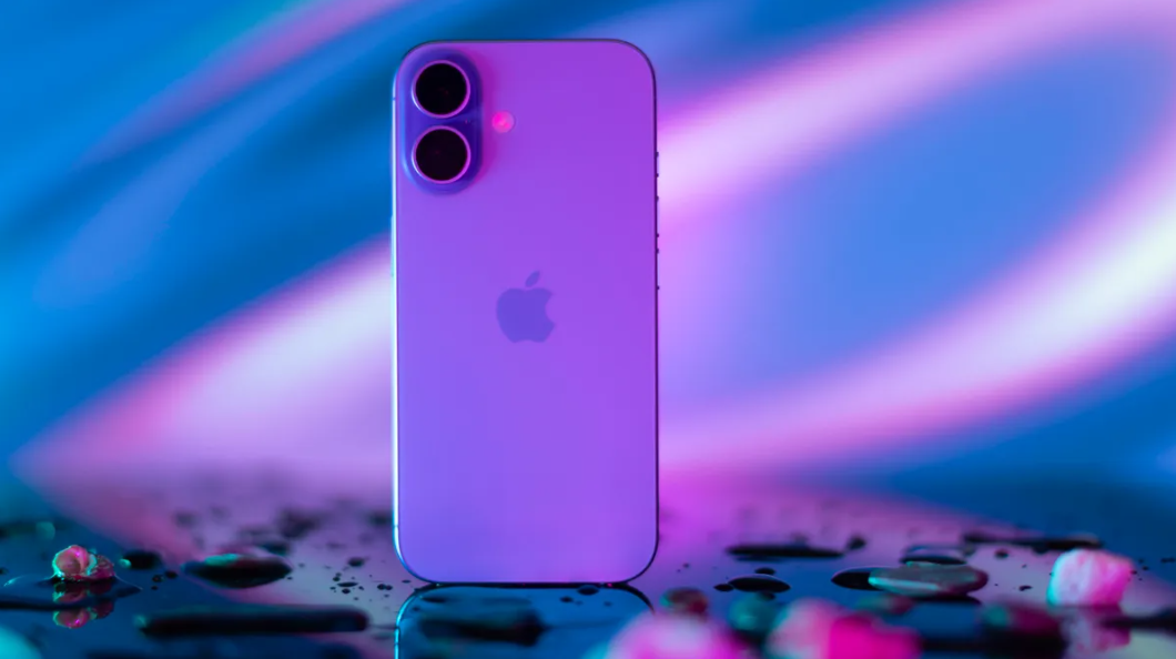 iPhone 16.