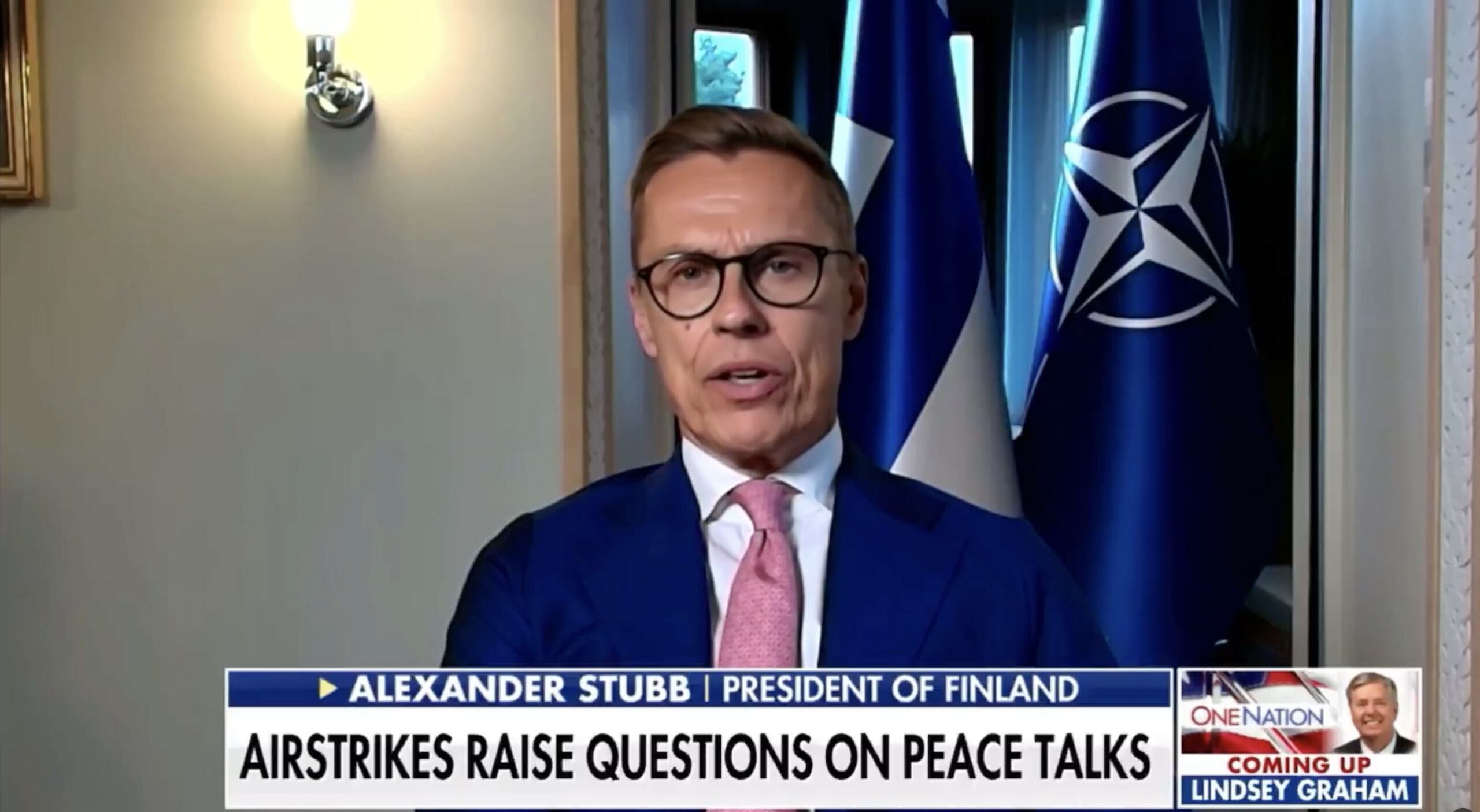 Tổng thống Phần Lan Alexander Stubb xuất hiện trên đài Fox News của Mỹ hôm 25/8. Ảnh: Euromaidan Press.