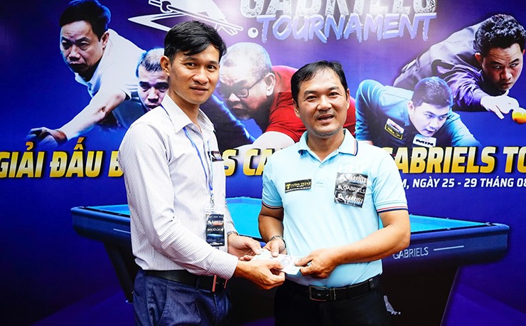 Nguyễn Minh Vũ nhận thưởng nóng sau series 19 điểm