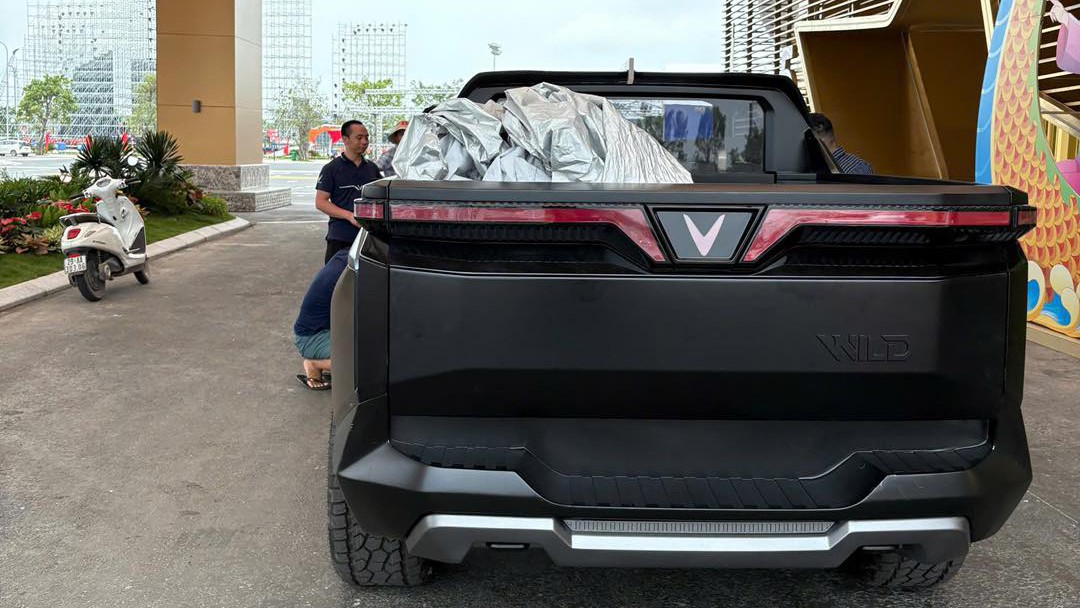 Xe bán tải điện VinFast tái xuất hiện với nhiều thay đổi - 4