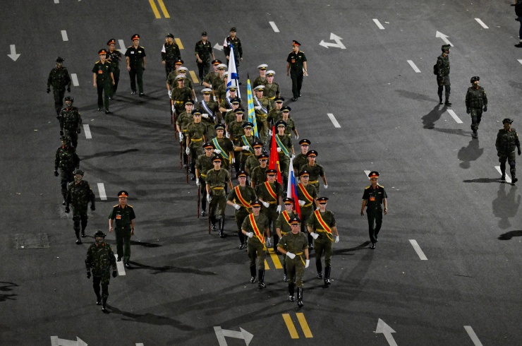 Quân nhân Nga luyện tập trước diễu binh - 2