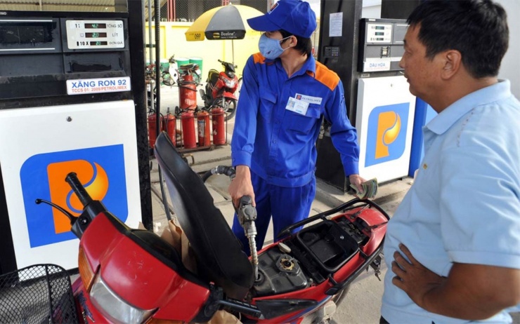 Giá xăng ngày mai có thể tăng lần thứ 2 liên tiếp. Ảnh: Minh Hiền