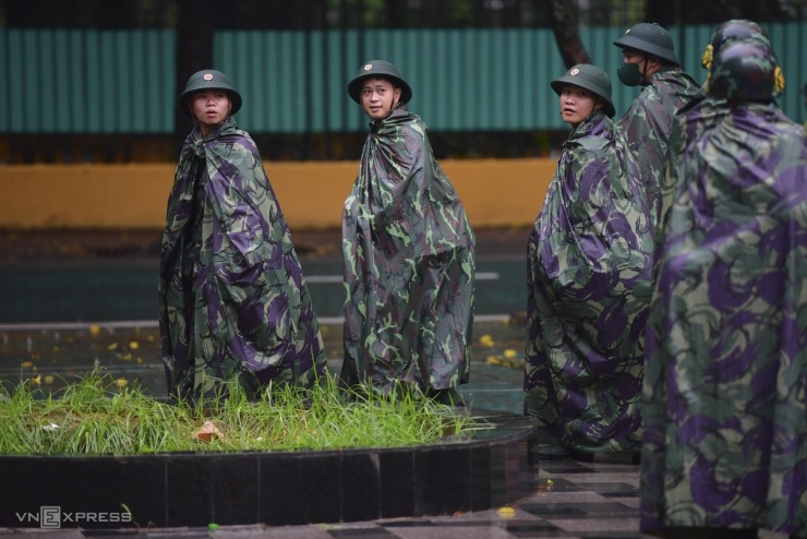 Công binh dò bom mìn trước lễ sơ duyệt - 10