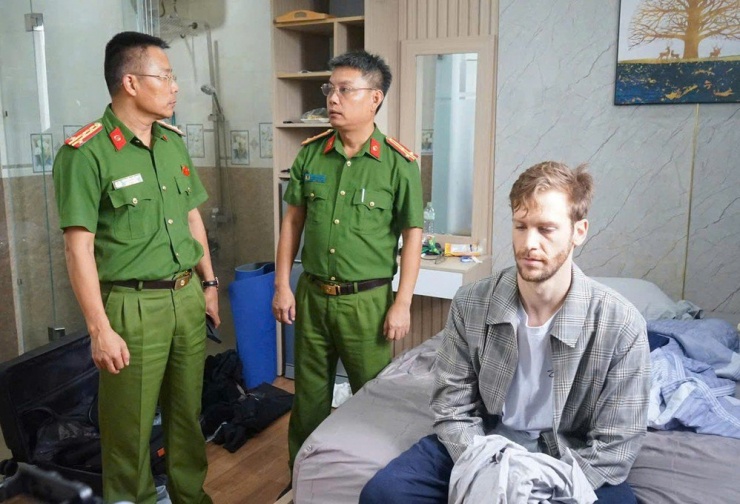 Kẻ cướp tiệm vàng tại Đà Nẵng là người nước ngoài đã bị bắt - 1