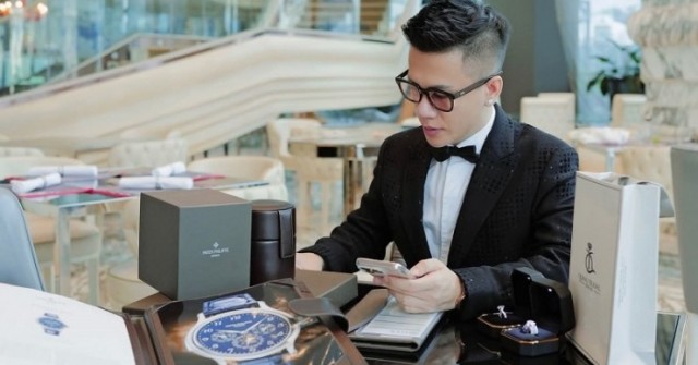 “Đại gia trẻ” buôn kim cương ở phố cổ Hà Nội vừ...