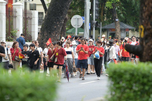 Sau trận mưa lớn kéo dài gây ngập úng diện rộng thì Hà Nội chuyển khô ráo, mát mẻ đúng vào thời gian diễn ra sơ duyệt Lễ kỷ niệm, diễu binh, diễu hành 80 năm Cách mạng tháng Tám thành công và Quốc khánh 2/9.
