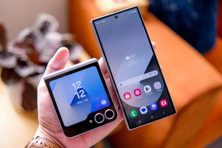 Sản phẩm sẽ cần làm nhiều điều để có thể nhận sự chú ý khi so sánh với Galaxy Z Fold.