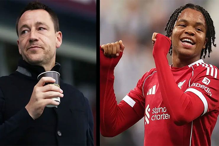 John Terry dẫn dắt Ngumoha ở đội U14 Chelsea