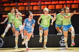 Thể thao - ĐT bóng chuyền nữ Slovenia lách khe cửa hẹp vào vòng 1/8, lập kỳ tích giải thế giới